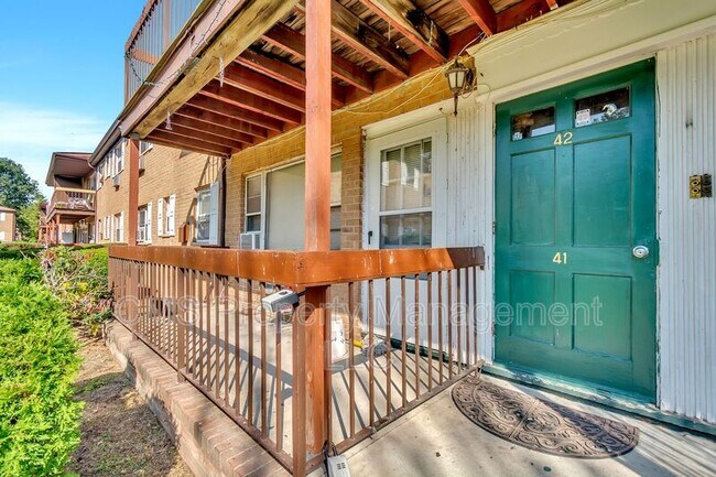 Building Photo - 55 Gill Ln