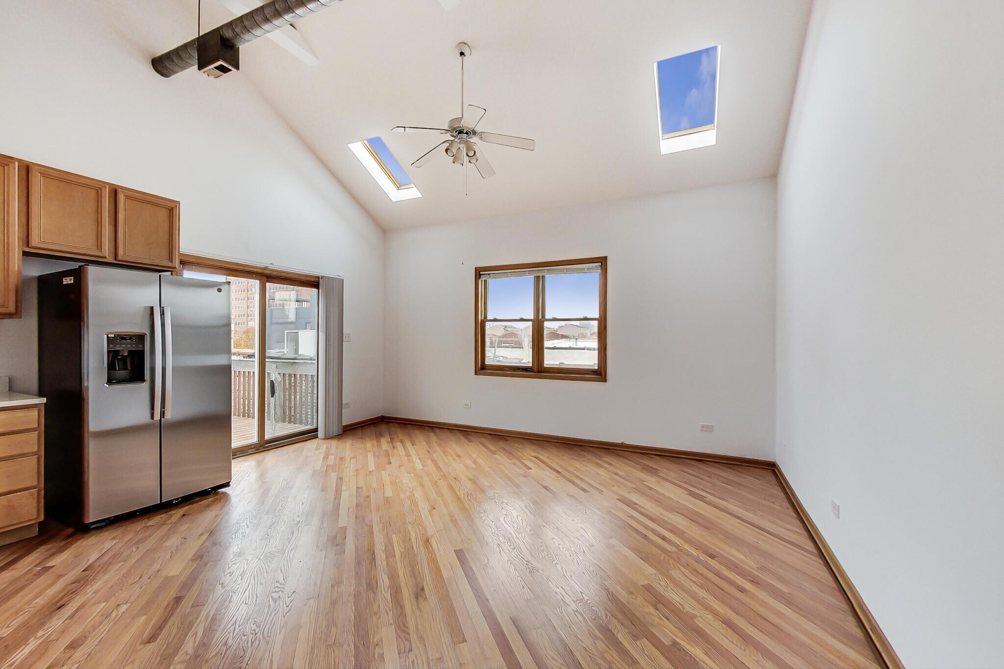 Building Photo - 1446 W Chicago Ave