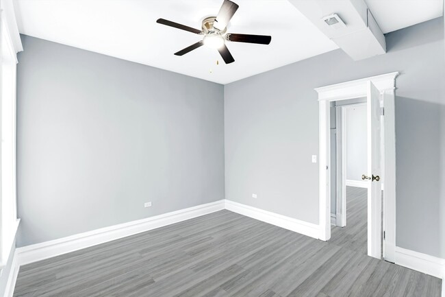 Building Photo - 5341 S Indiana Ave