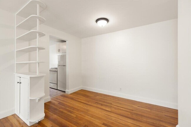 Building Photo - 4 Menotomy Rd