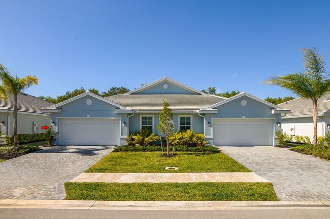 Building Photo - ** 3Bed/2Bath ~ Stunning Villa In the Heart of Estero ~ Milan Villas **