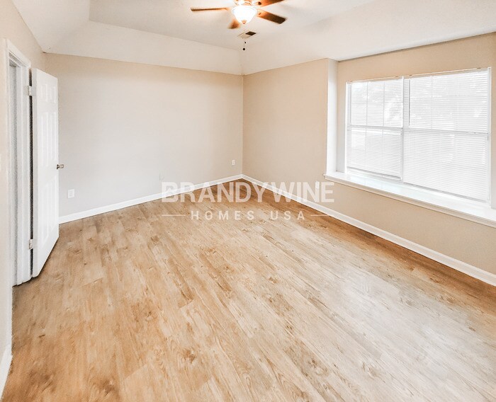 Building Photo - 4702 Crestfield Rd