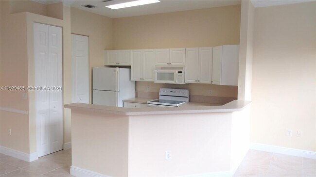 Building Photo - 4404 SW 160th Ave