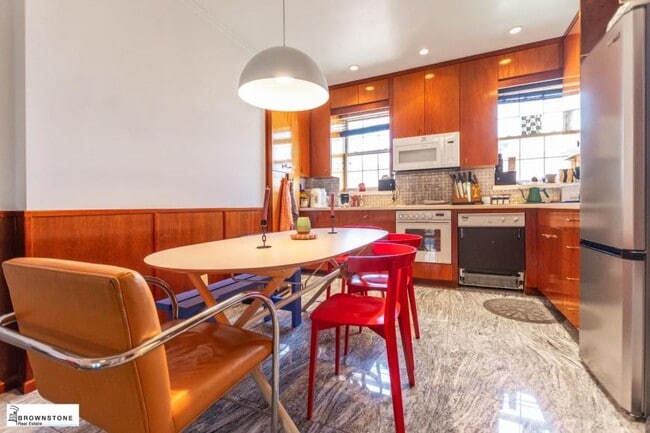Primary Photo - 1 bedroom in BROOKLYN NY 11231