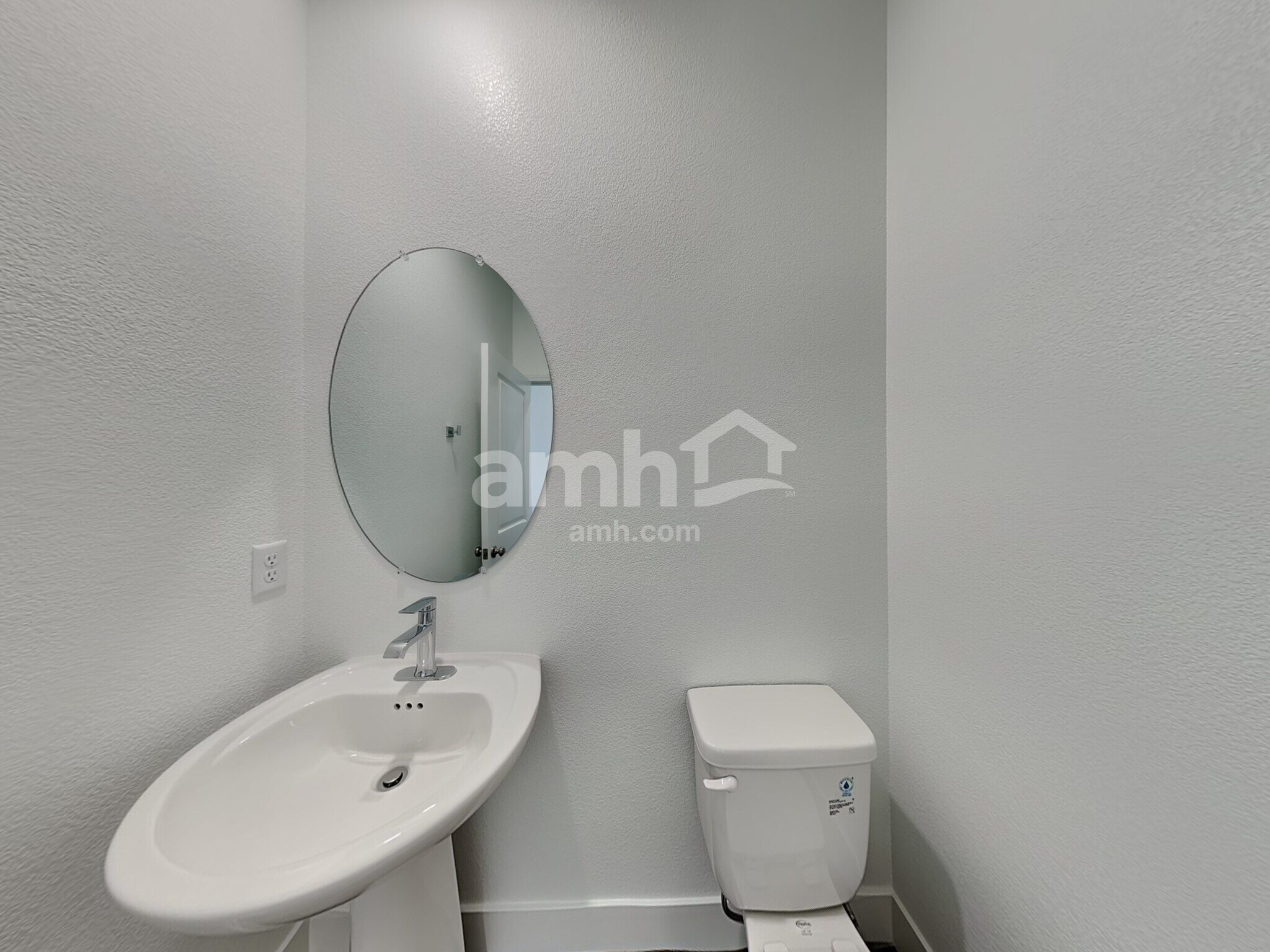 Building Photo - 11146 Magallanes St