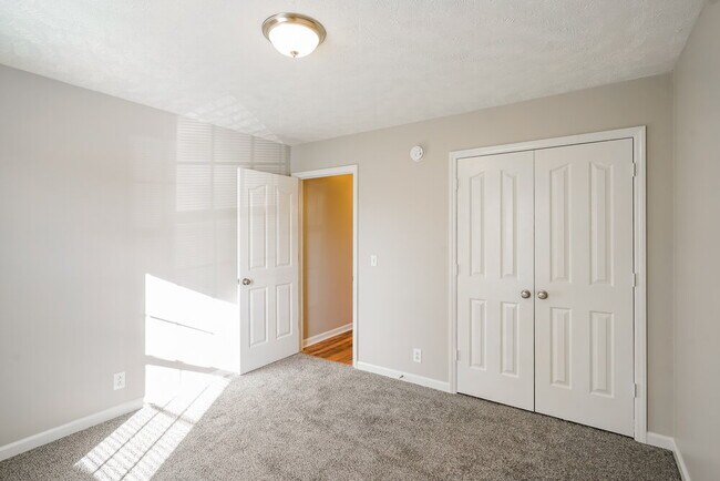 Building Photo - 114 Antler Dr