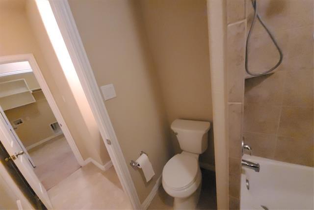 Building Photo - 11821 Beach St