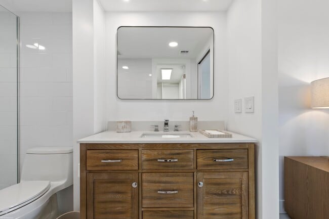 Building Photo - 1030 Sugar Sands Blvd