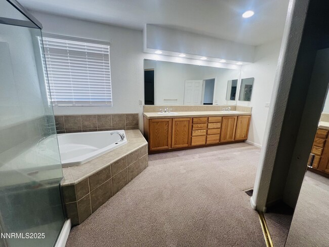 Building Photo - 513 Cypress Point Dr