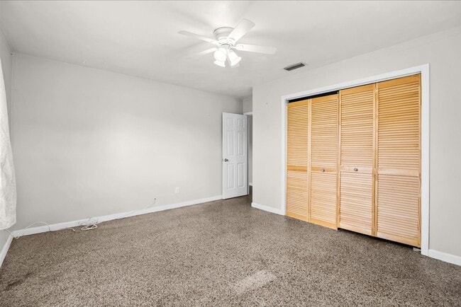 Building Photo - 2 Bedroom 1 Bath Duplex
