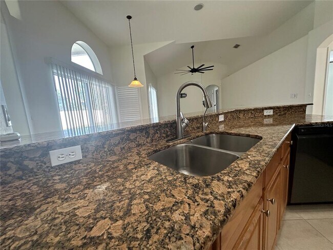 Building Photo - 10955 Lemay Dr