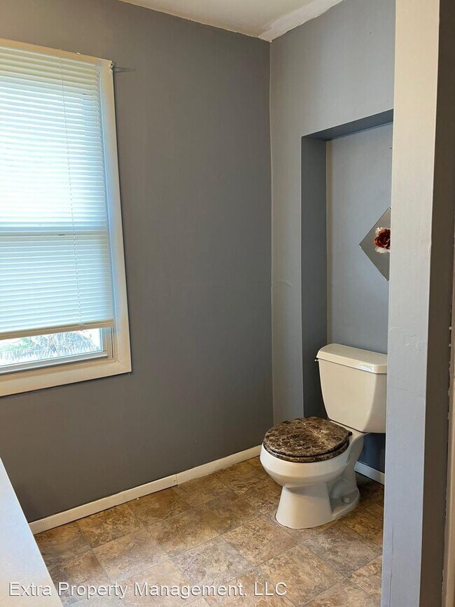 Building Photo - 4 br, 1.5 bath House - 5083 Homestead Ave