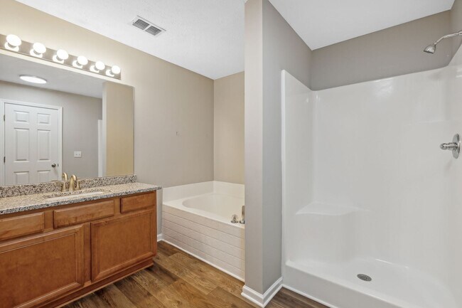 Building Photo - 118 Lancaster Gate Pl