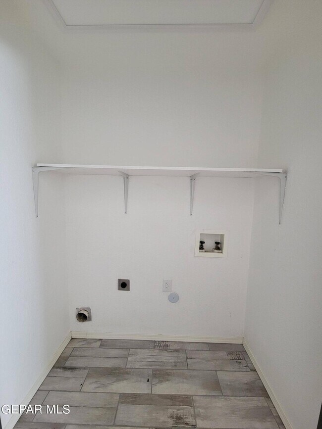 Building Photo - 14044 Peter Noyes Dr