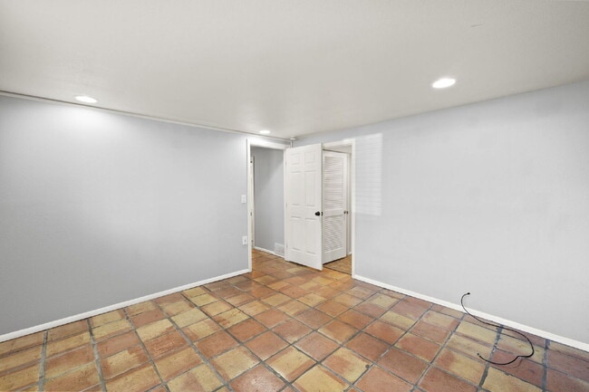 Building Photo - Spacious Split-Level Home with Beautiful Kitchen, Large Deck, and Fully Fenced Yard