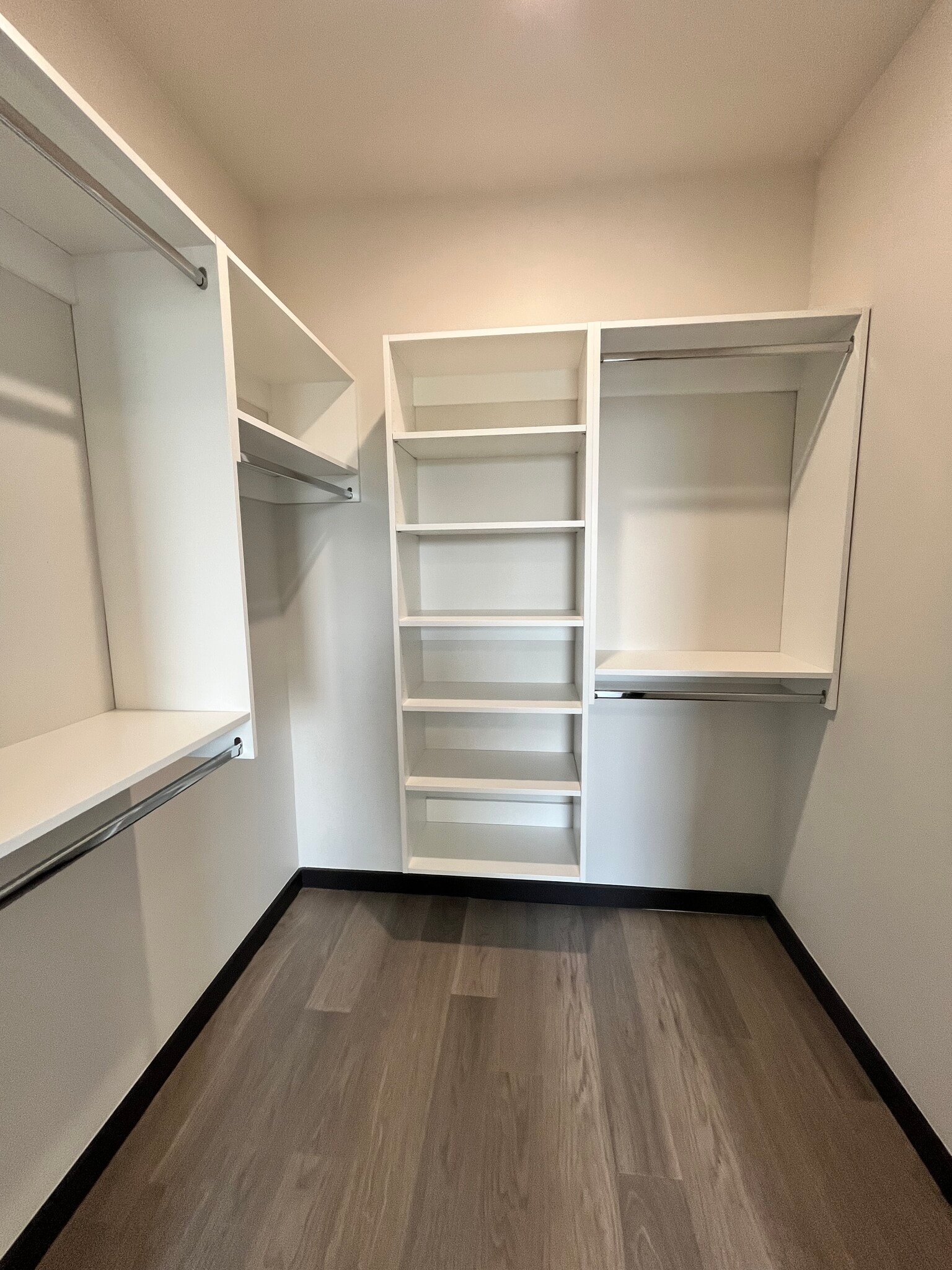132 Mallory Ave 510 - 138 Mallory Ave