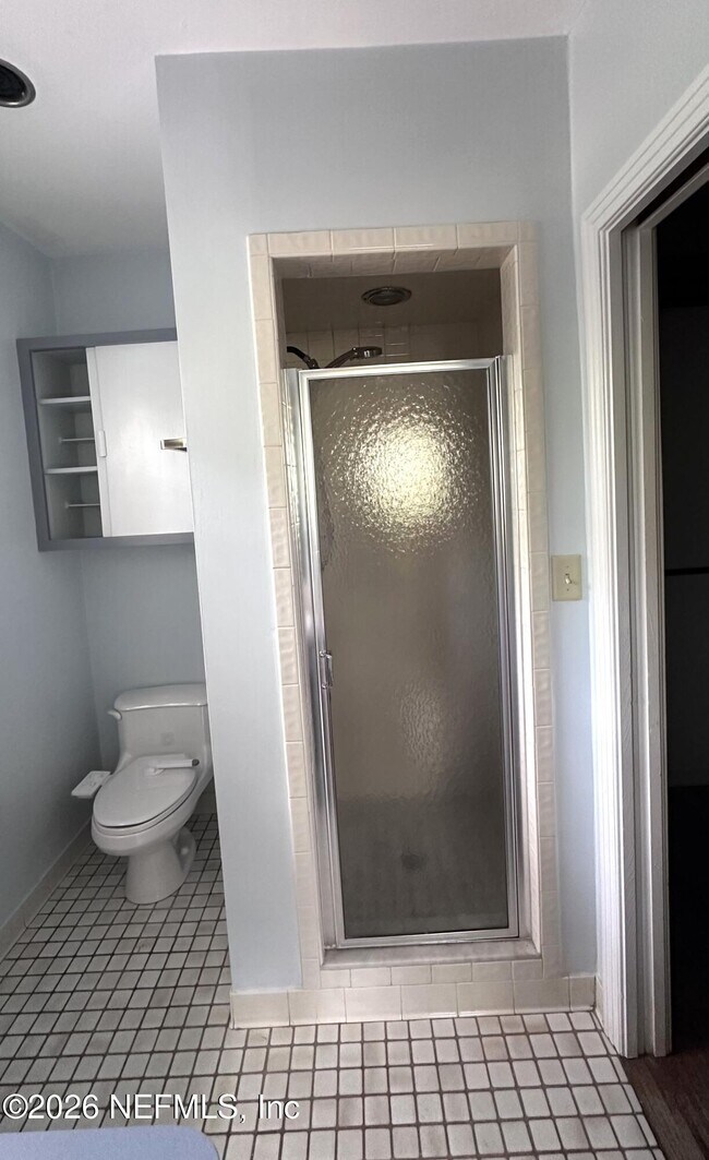 Building Photo - 2836 Ionic Ave