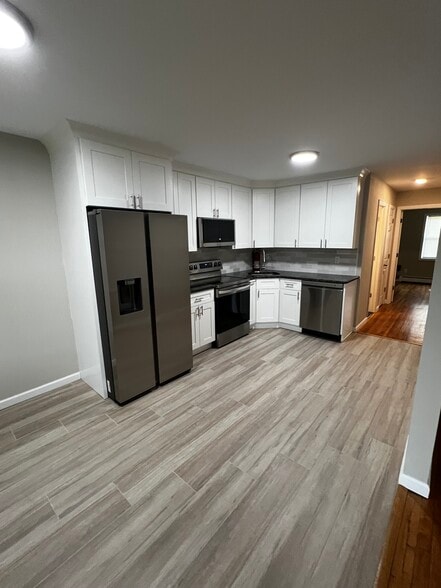 Primary Photo - 130 Morris Ave.