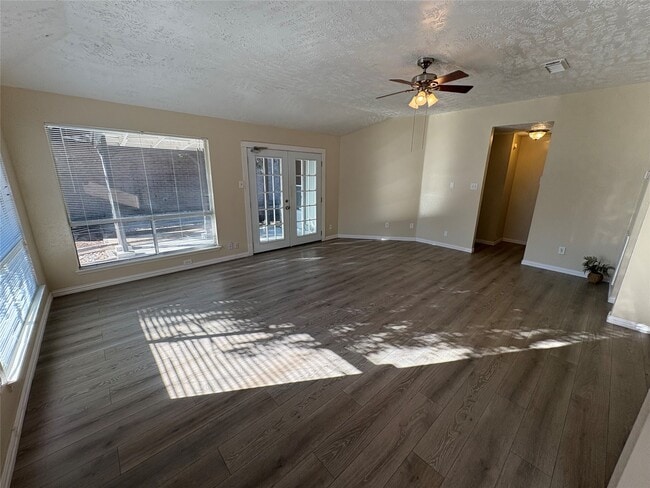 Building Photo - 10607 Staghill Dr