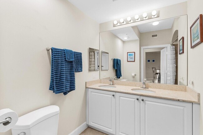 Building Photo - 1660 Renaissance Commons Blvd