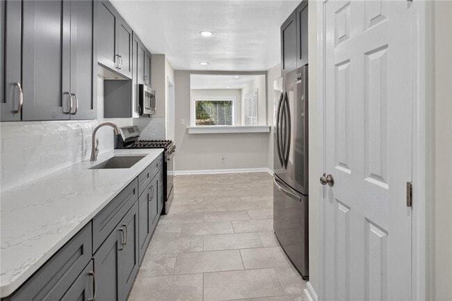 Building Photo - 475 Center Hill Ave NW