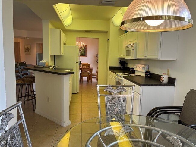 Building Photo - 9636 Hemingway Ln