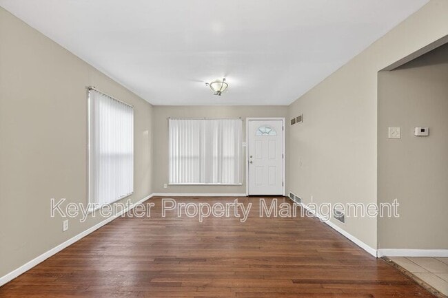 Building Photo - 10115 Saffron Dr