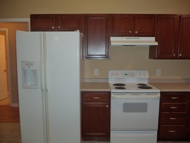 Building Photo - 1822 Hunters Hill Blvd