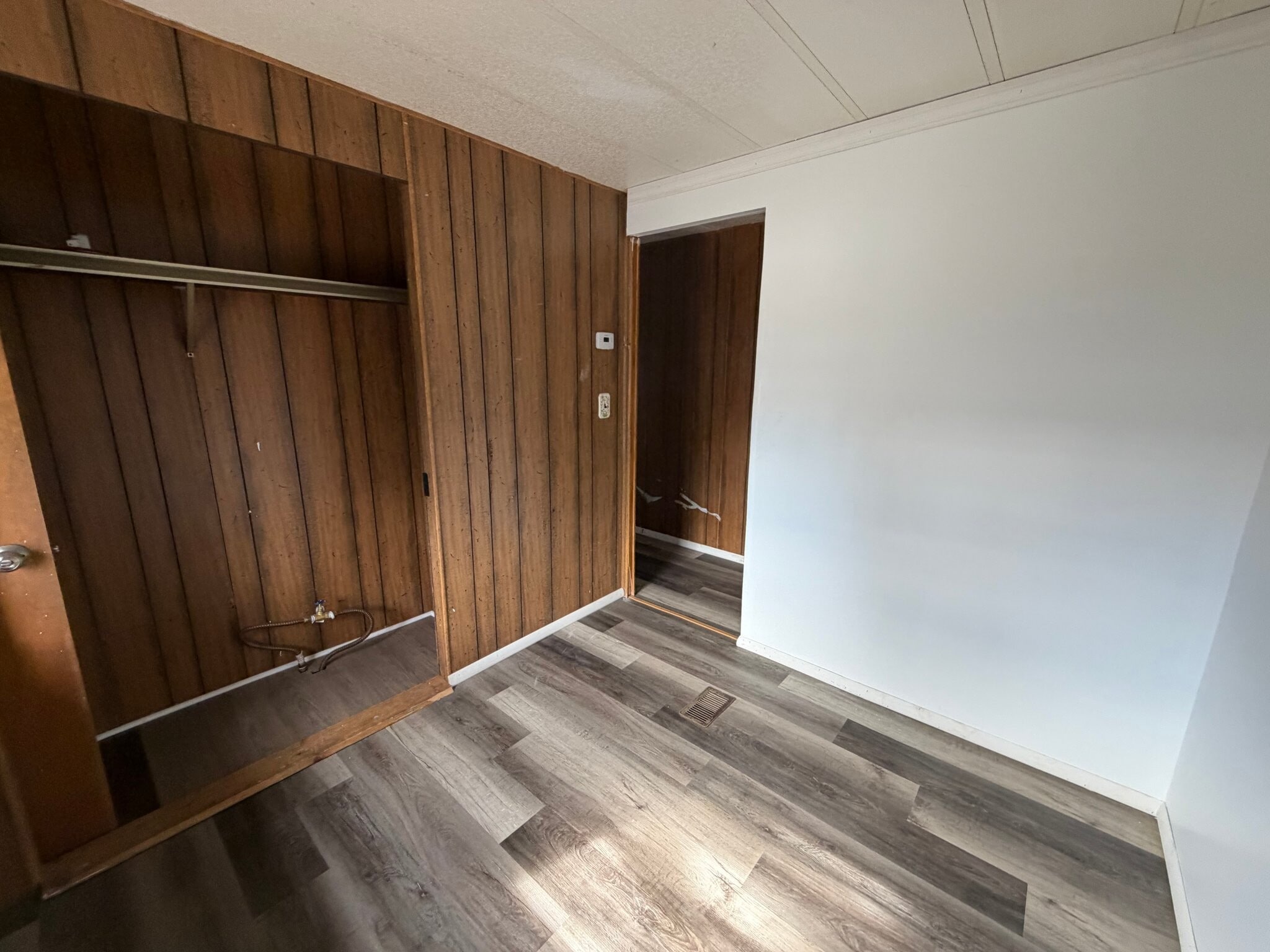 Building Photo - 227 4th St N