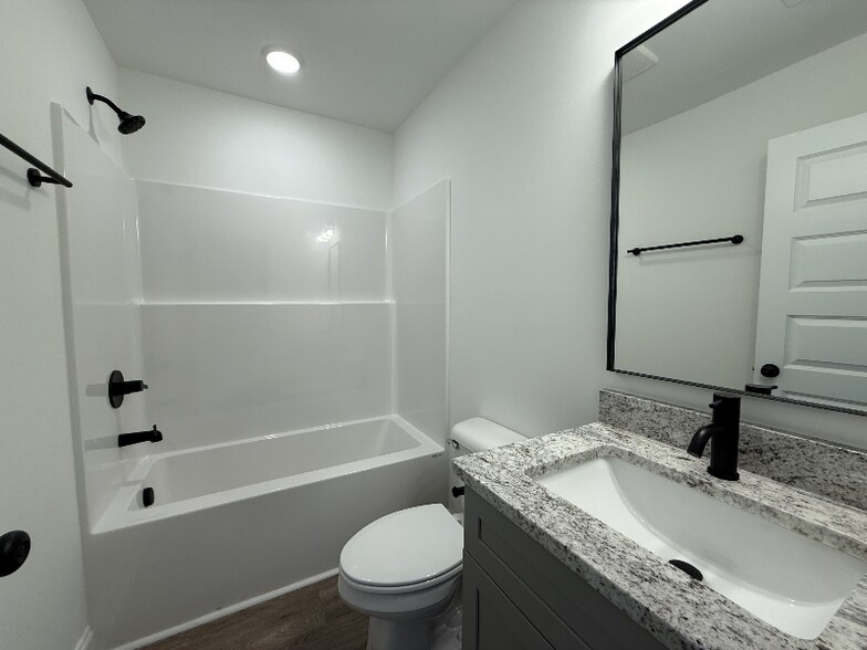 Building Photo - 1065 Javier Dr