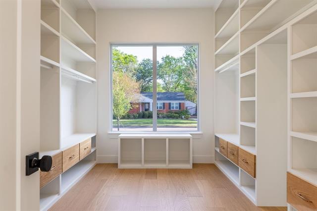 Building Photo - 3815 Dunhaven Rd