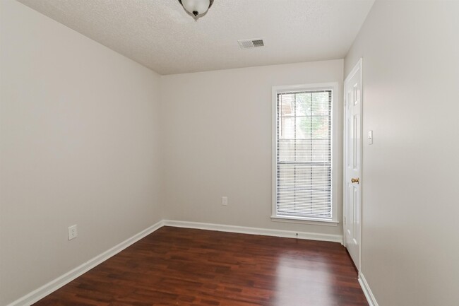 Building Photo - 6567 W Crystal Oak Cove