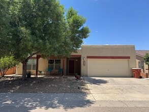 Building Photo - 213 Calle Evangeline