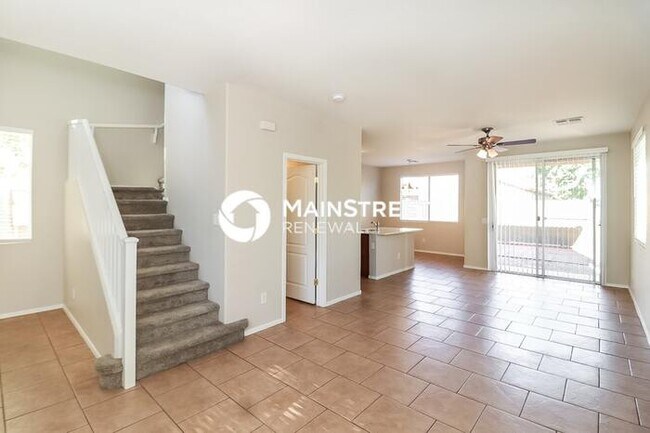 Building Photo - 4 Bedroom Pet-Friendly Home in Tolleson, AZ with Main Street Renewal