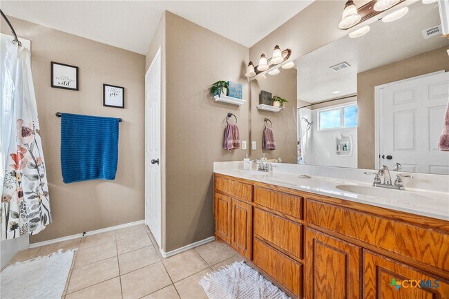 Building Photo - 4103 Dewitt County Ct