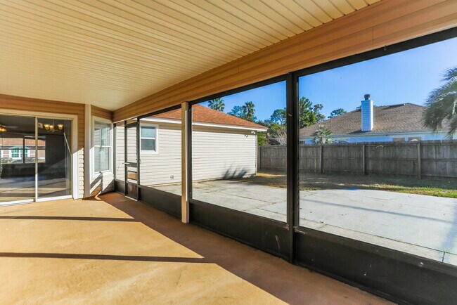 Building Photo - 8244 International Village Dr