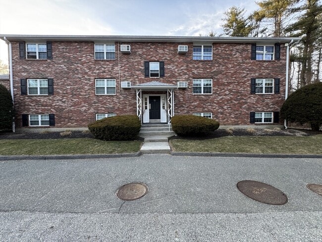 Building Photo - 803 Haverhill St