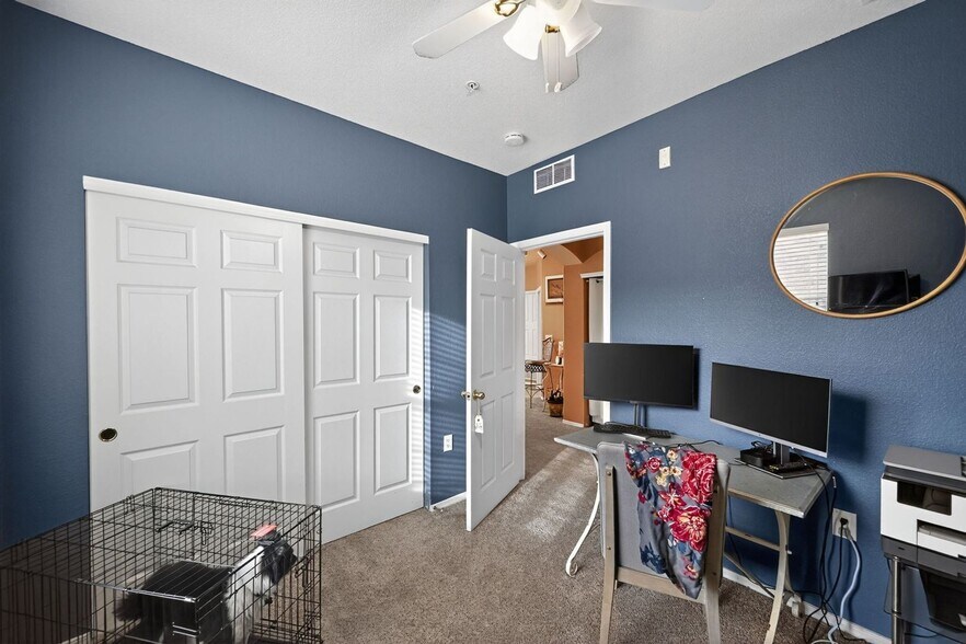 Building Photo - 16386 E Fremont Ave