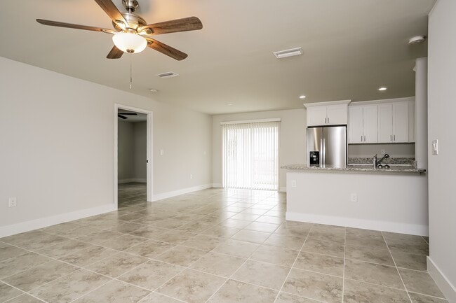 Building Photo - 1193 Venus Lp