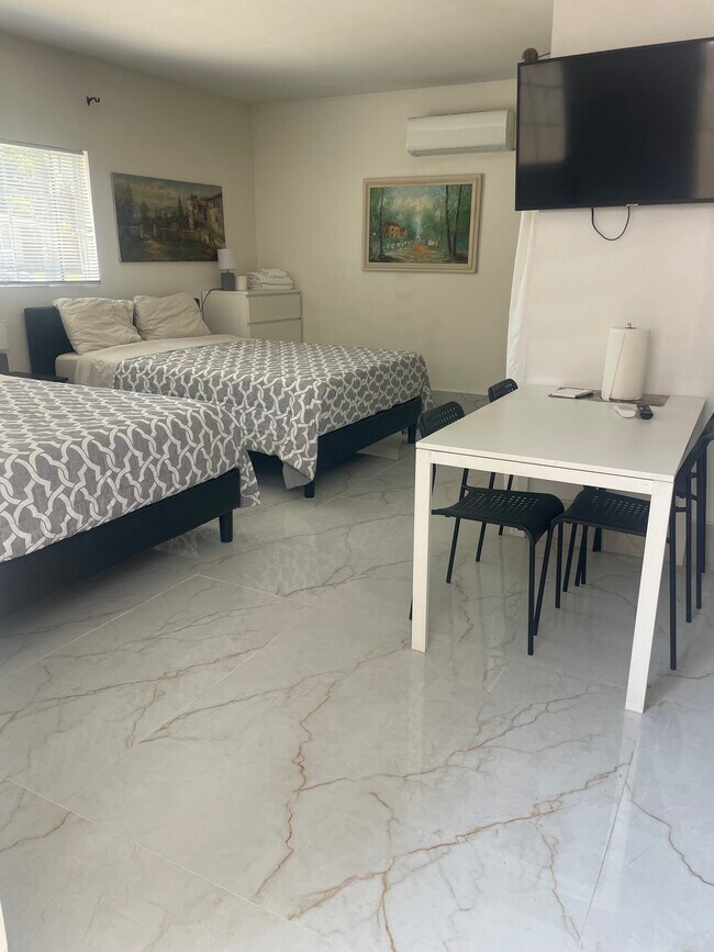 Building Photo - 12619 Emelita St