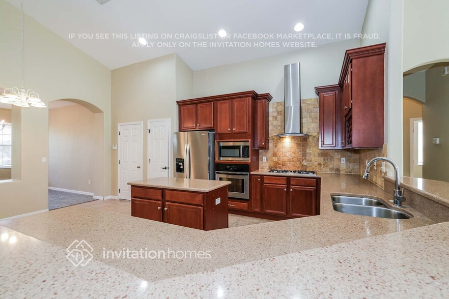 Building Photo - 11469 Newgate Crest Dr