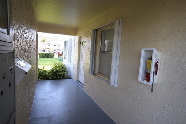 Building Photo - 9842 Marina Blvd