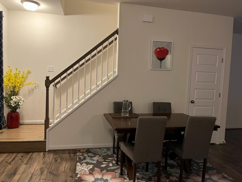 Building Photo - 4002 Carrie Ml Xing