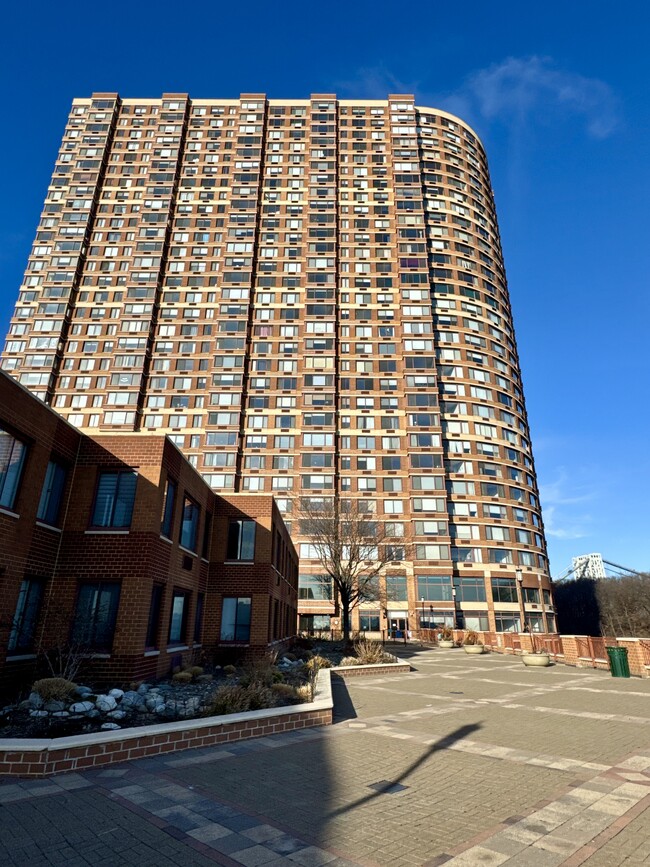 community patio - 100 Old Palisade Rd