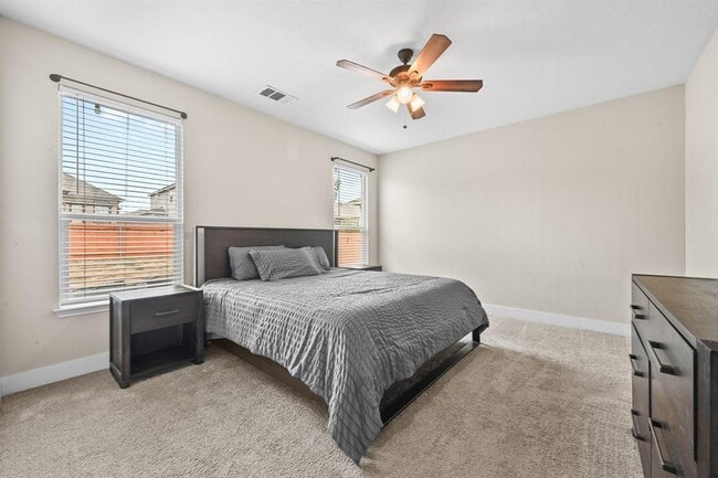 Building Photo - 291 Jarbridge Dr