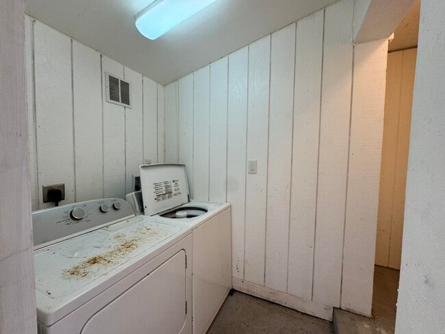 Building Photo - 8761 40th Ter N