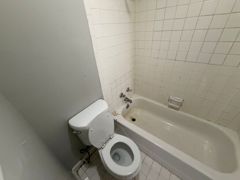 Building Photo - 4169 Double Tree St