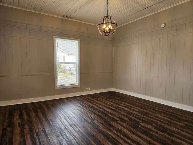 Building Photo - 102 Kay St