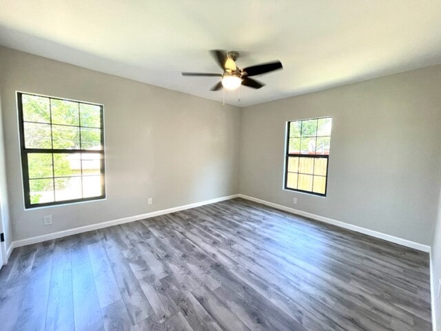 Building Photo - 2321 Glendale Dr