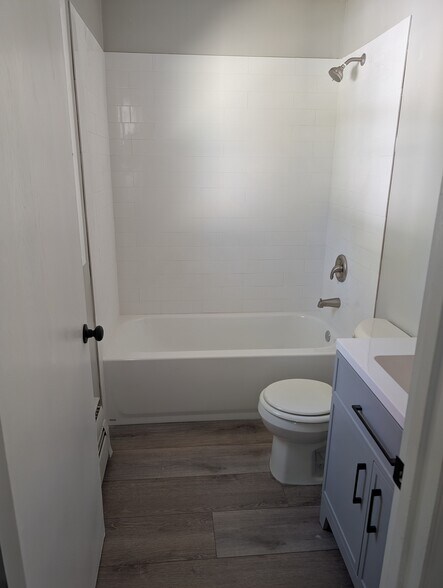 Building Photo - 47 Hill St